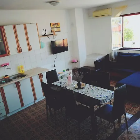 Apartment Niko *