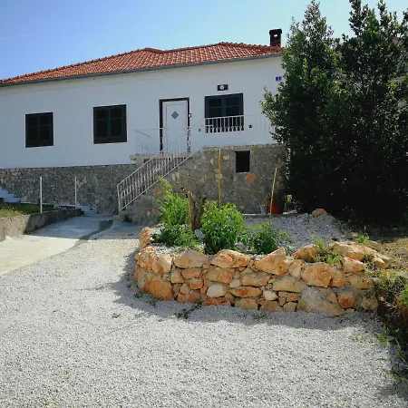 Niko Apartment Preko